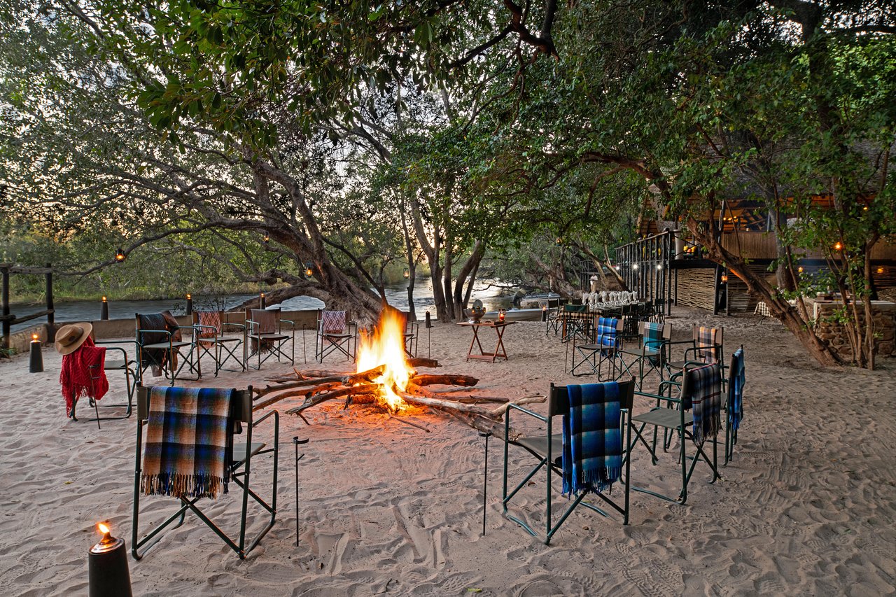 EXPERIENCE IMPALILA, ISLAND’S TENTED CAMP
